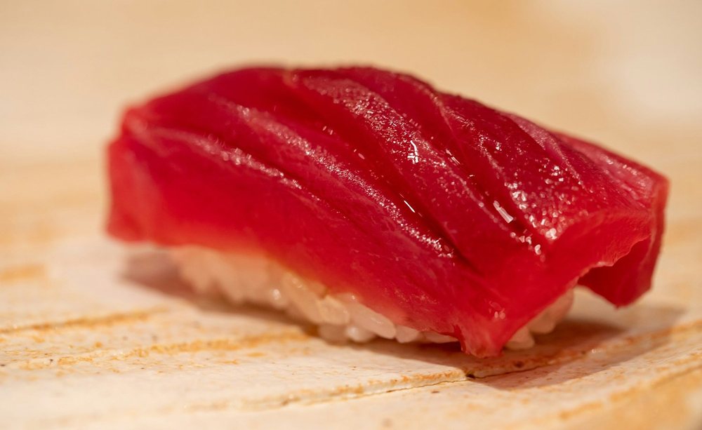 Tuna nigiri